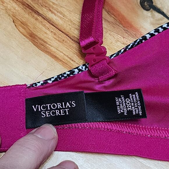 Victoria’s Secret Lace Demi Bra Womens 32DD Pink Black Plaid Underwire Very Sexy - Picture 9 of 10